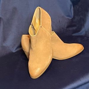 Franco Sarto light brown side zip ankle booties US size 8